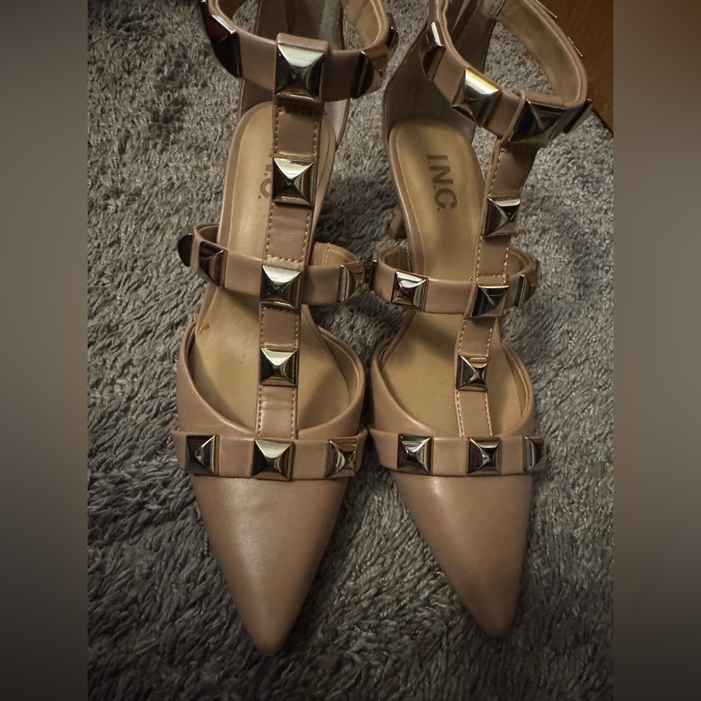 INC size 7 pink heels